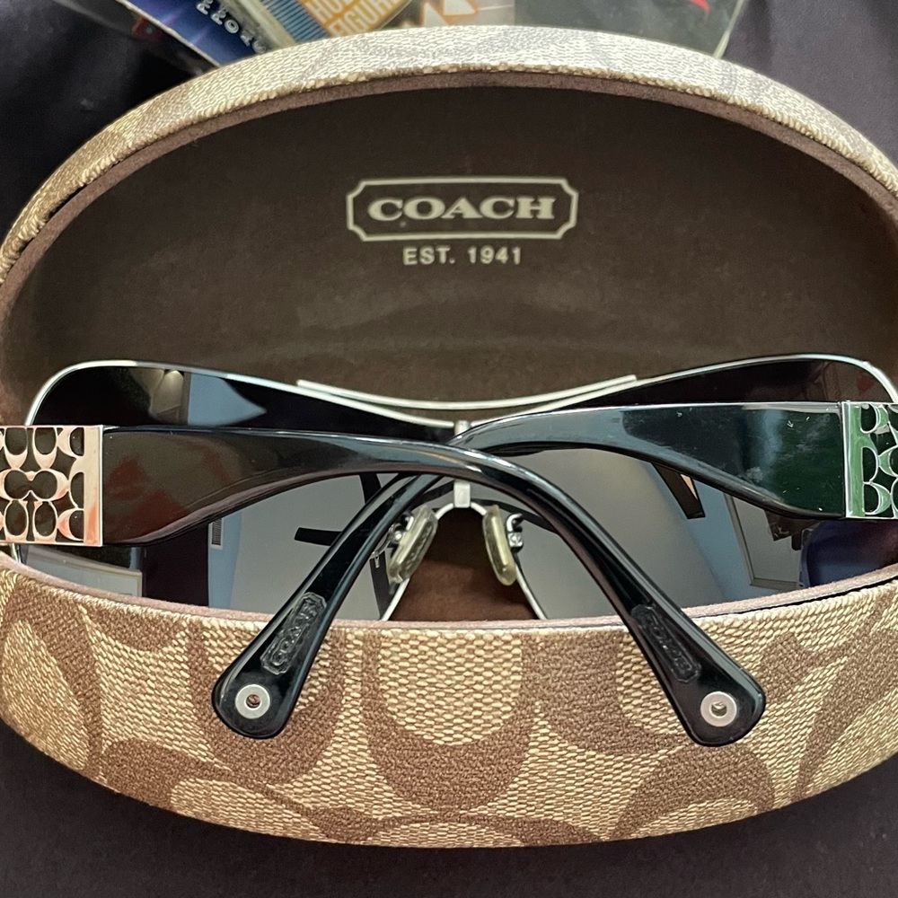 Authentic Coach Hazel (S563) Black unisex sunglasses.